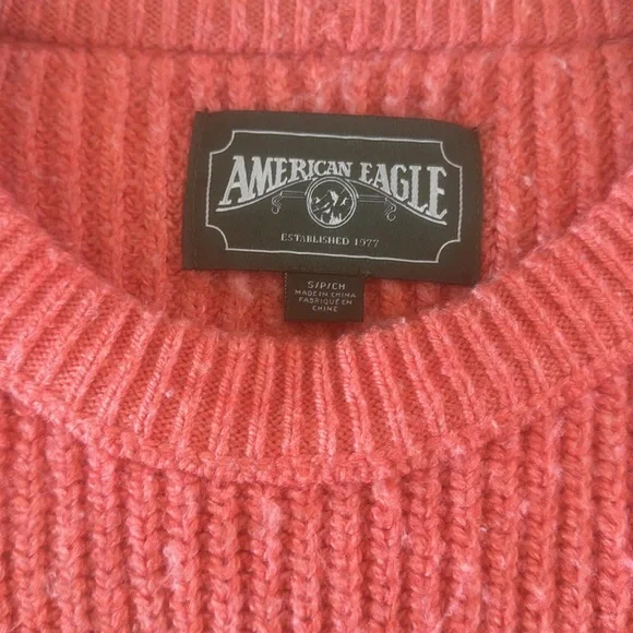 Women’s American Eagle sweater - Picture 2 of 10